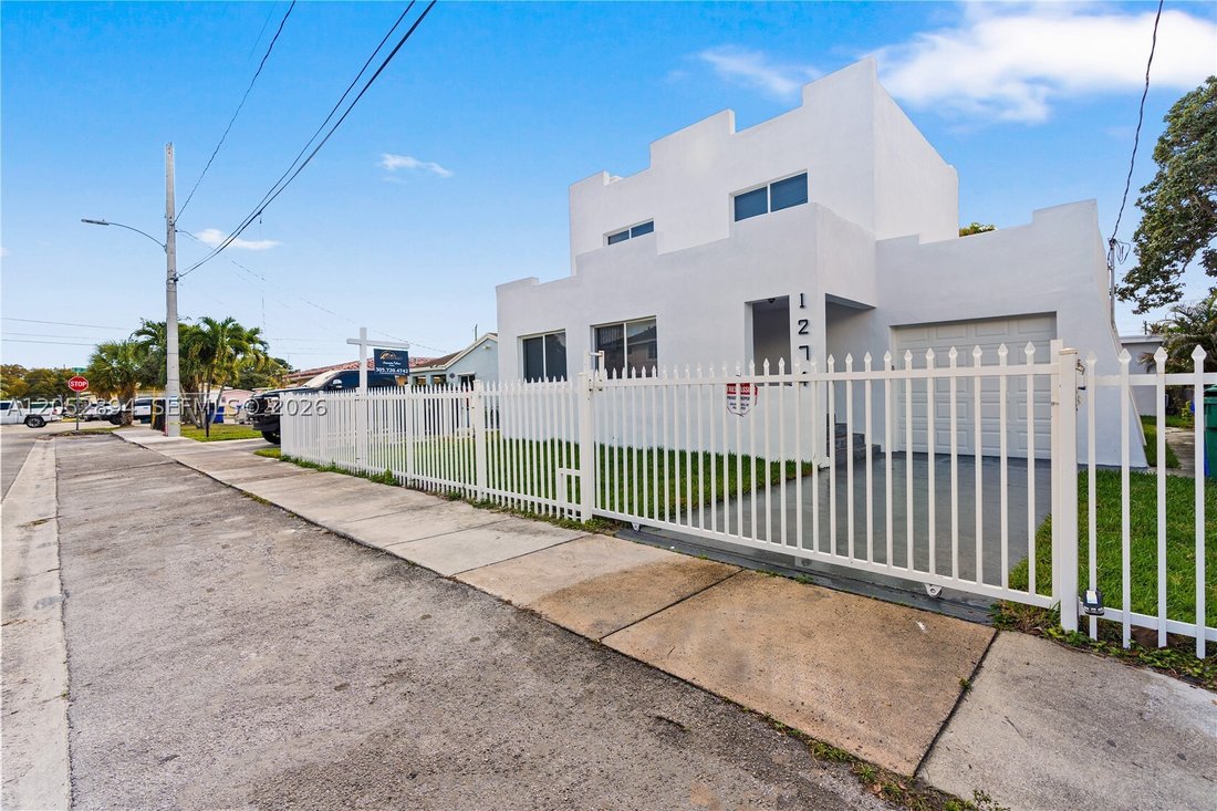 House in Miami, Florida, United States 1 - 18423089
