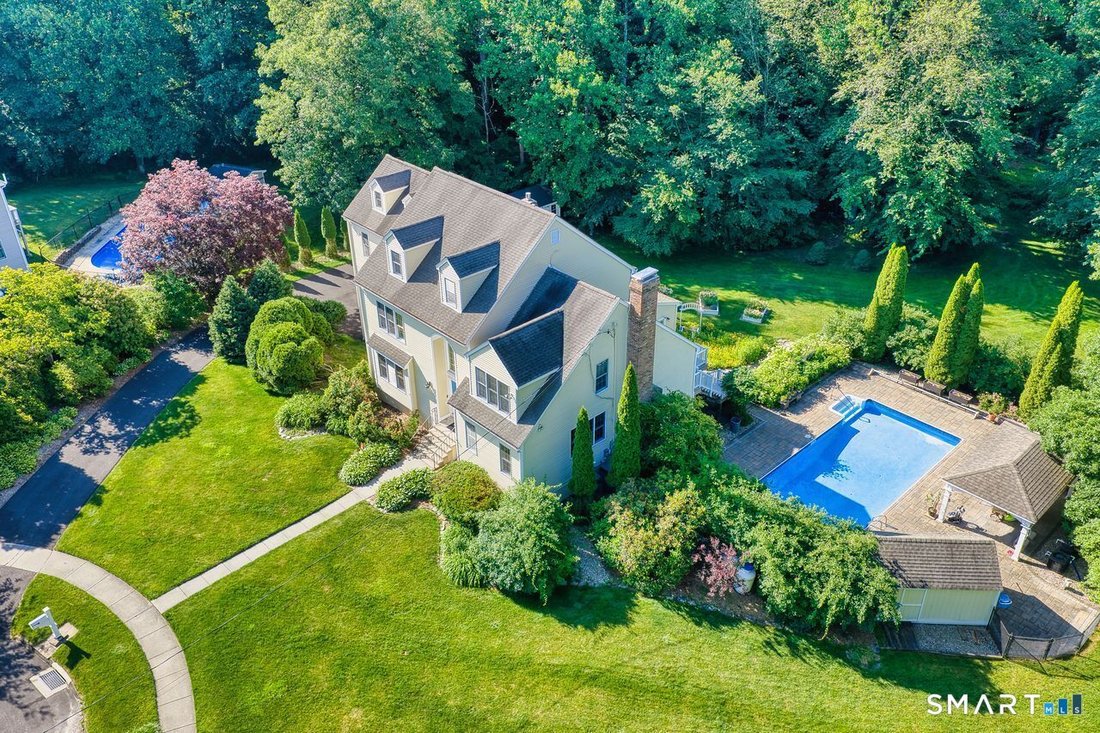 House in Stratford, Connecticut, United States 4 - 18422107