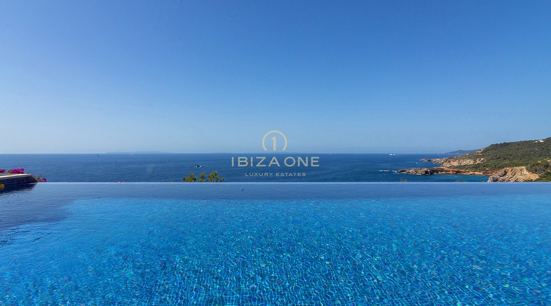 Villa in Roca Llisa, Santa Eularia des Riu, Balearic Islands 1 - 18422362
