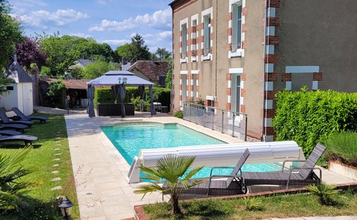 Estate in Henrichemont, Centre-Val de Loire, France 1