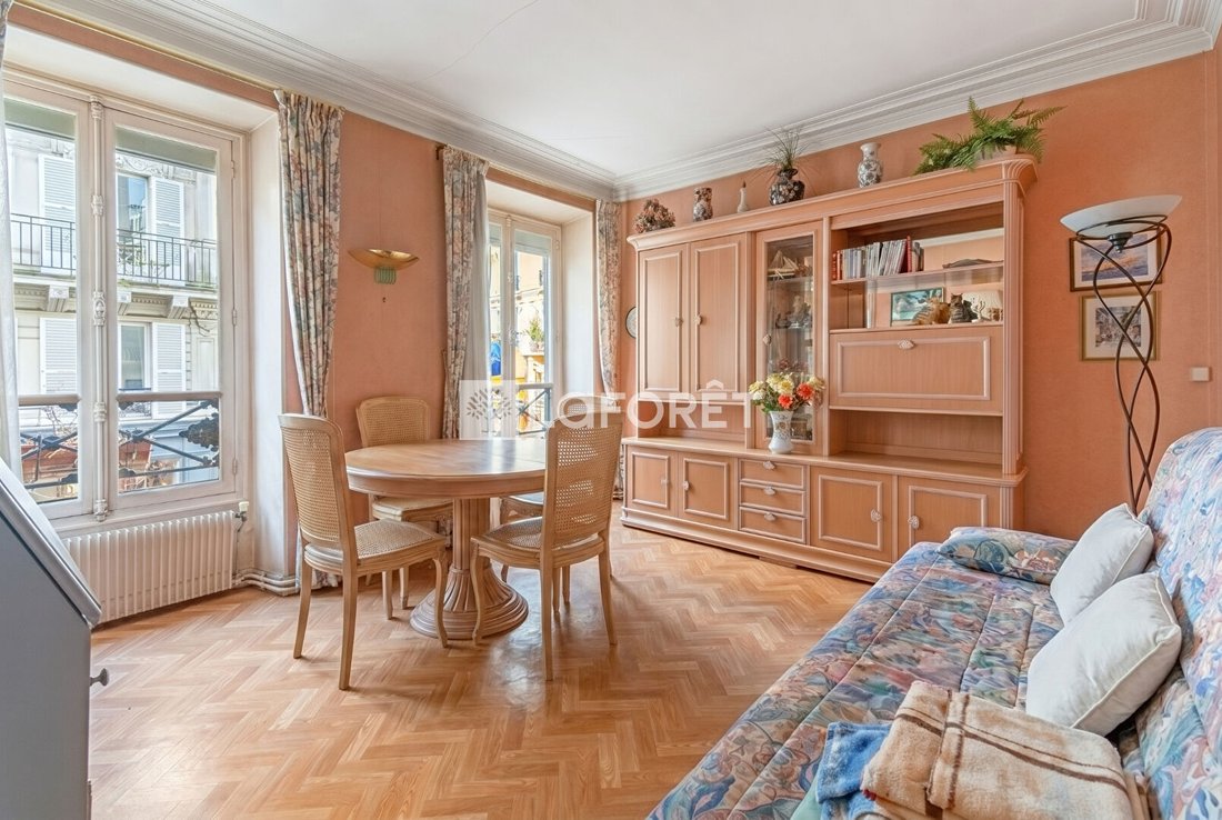 Apartment in La Fourche-Guy Môquet, Paris 17e Arrondissement, Paris 2 - 18421615