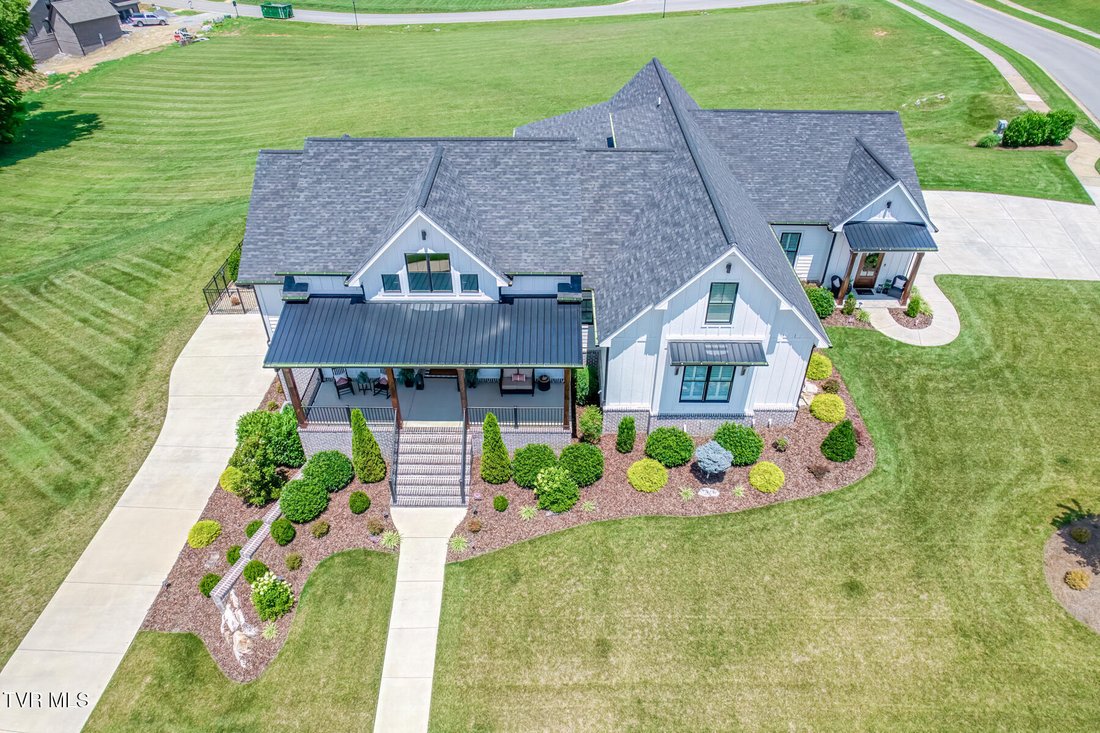 House in Elizabethton, Tennessee, United States 3 - 18422738