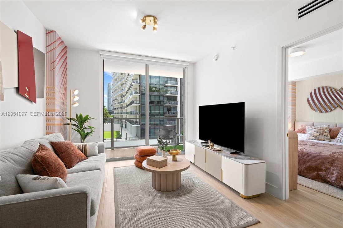 Condo in Miami, Florida, United States 1 - 18423950