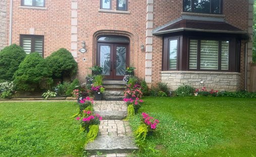 House in Newmarket, Ontario, Canada 1