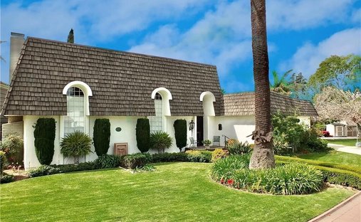 House in Signal Hill, California, United States 1