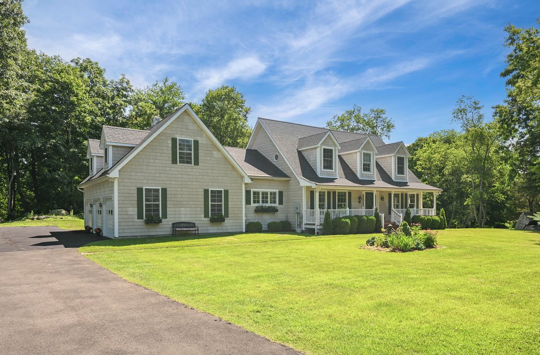 House in Newtown, Connecticut, United States 1 - 18421287