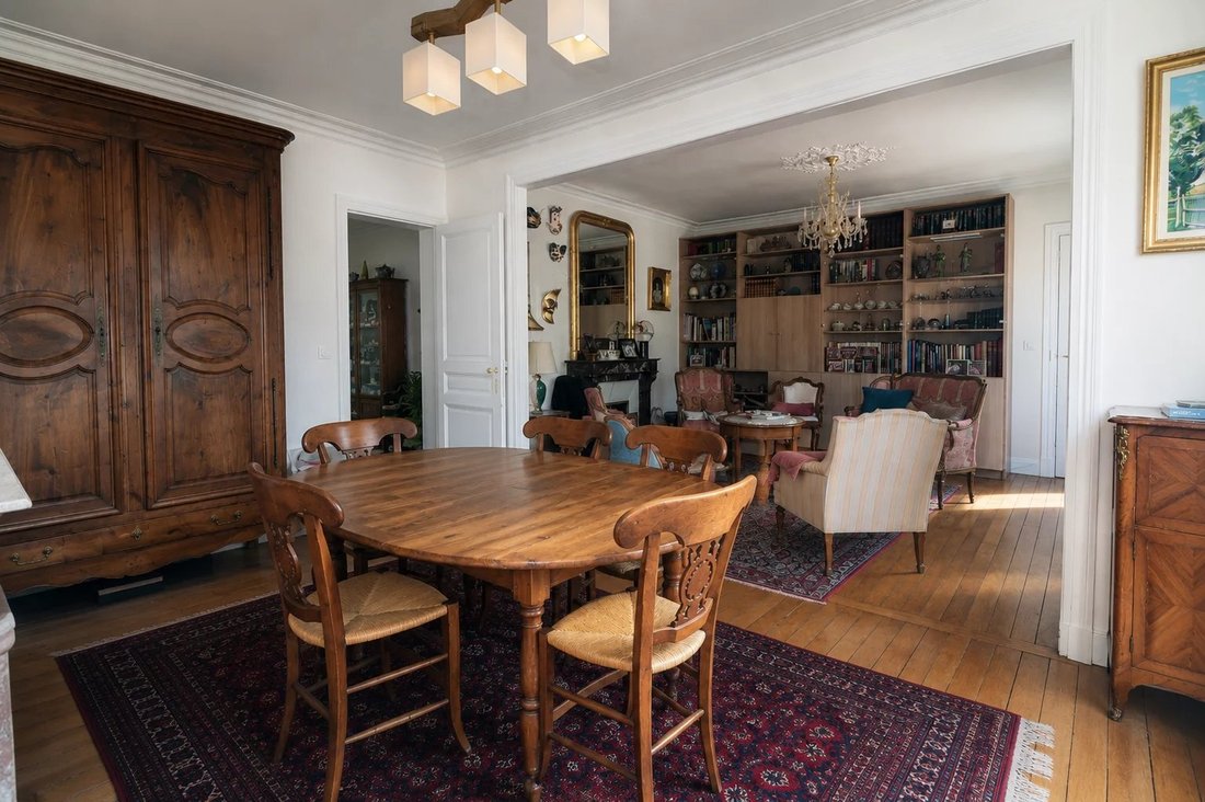 Apartment in Notre Dame, Versailles, France 5 - 18363940