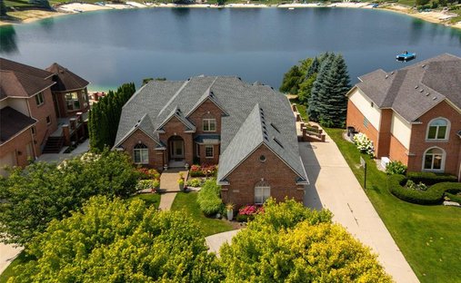 House in New Baltimore, Michigan, United States 1