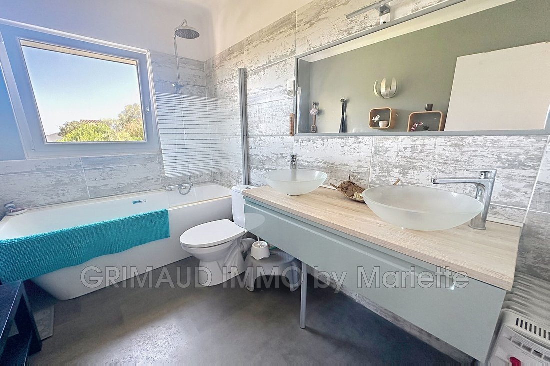 Villa in Les Issambres, Roquebrune-sur-Argens, France 5 - 18421510