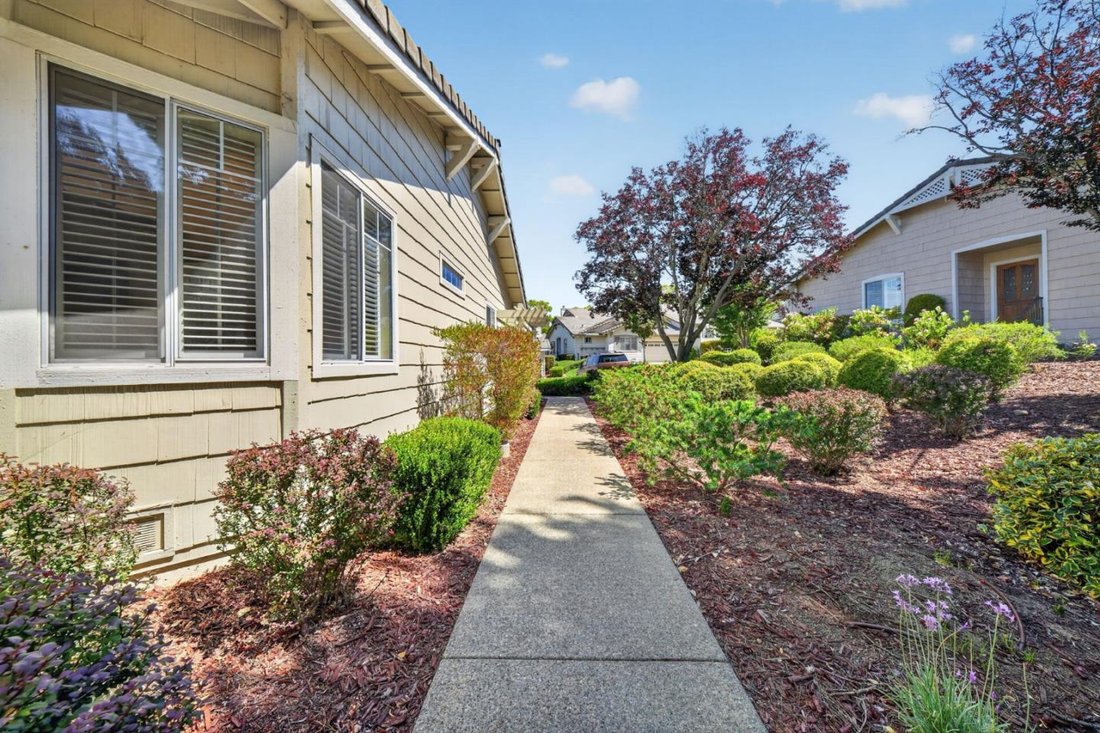 Condo in San Jose, California, United States 3 - 18423190