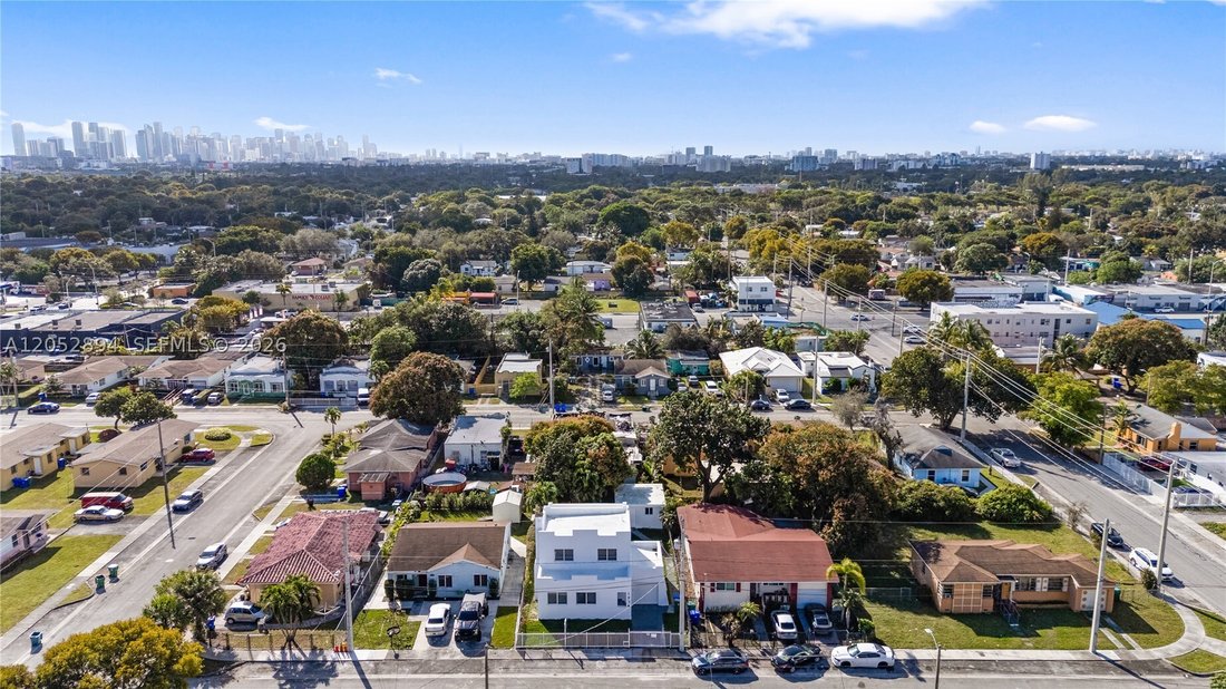 House in Miami, Florida, United States 3 - 18423089