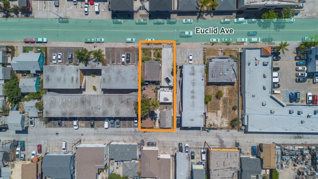 San Diego, California, United States 2 - 18423536