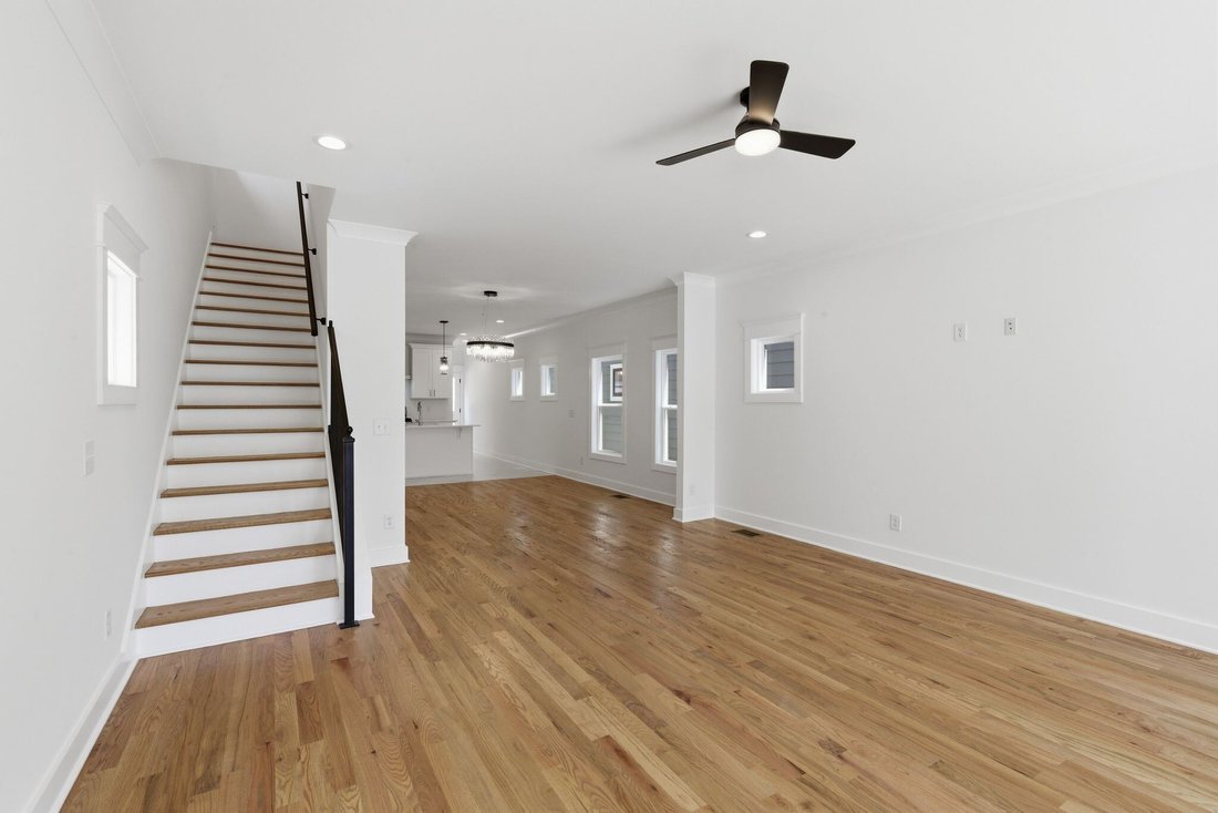 Co Op in Nashville, Tennessee, United States 5 - 18422533