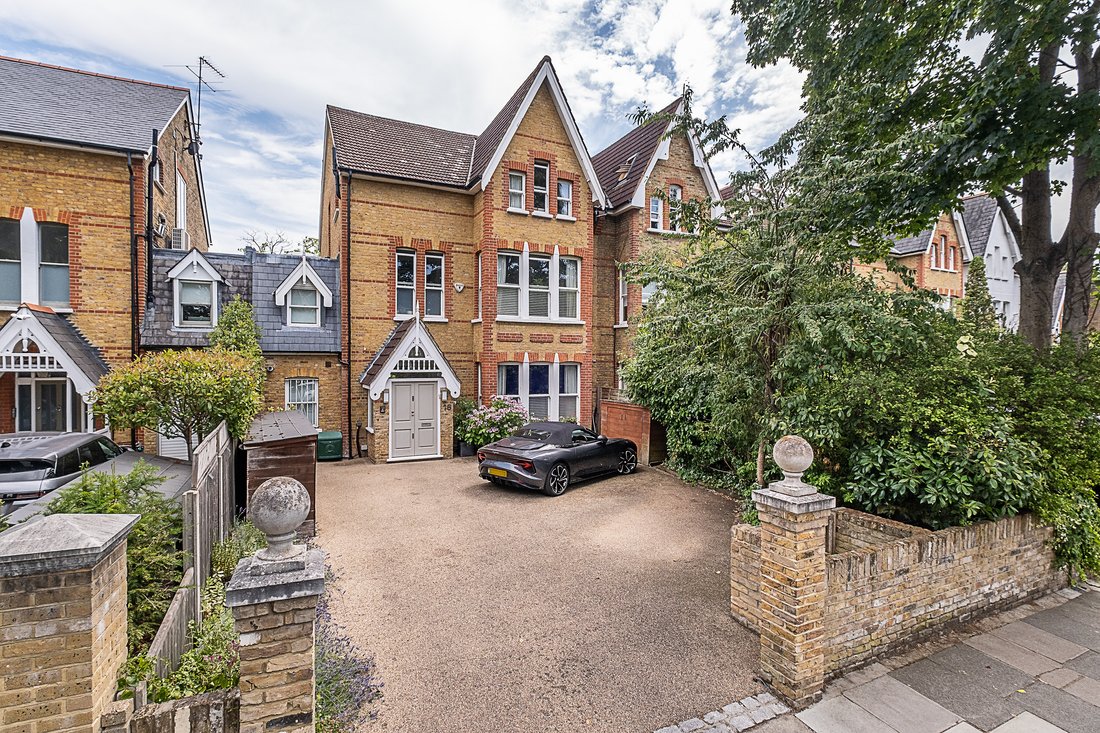 House in Kew, Richmond Upon Thames, England 1 - 18210042