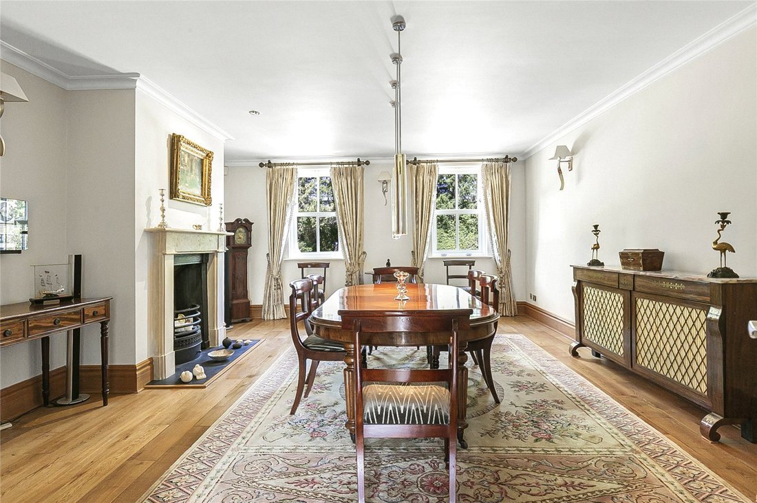 House in Hatfield, England 5 - 18421216