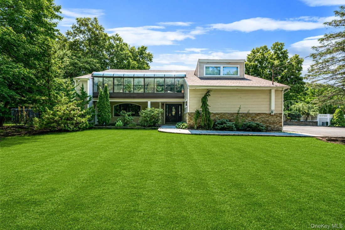 House in Huntington Station, New York, United States 2 - 18422628