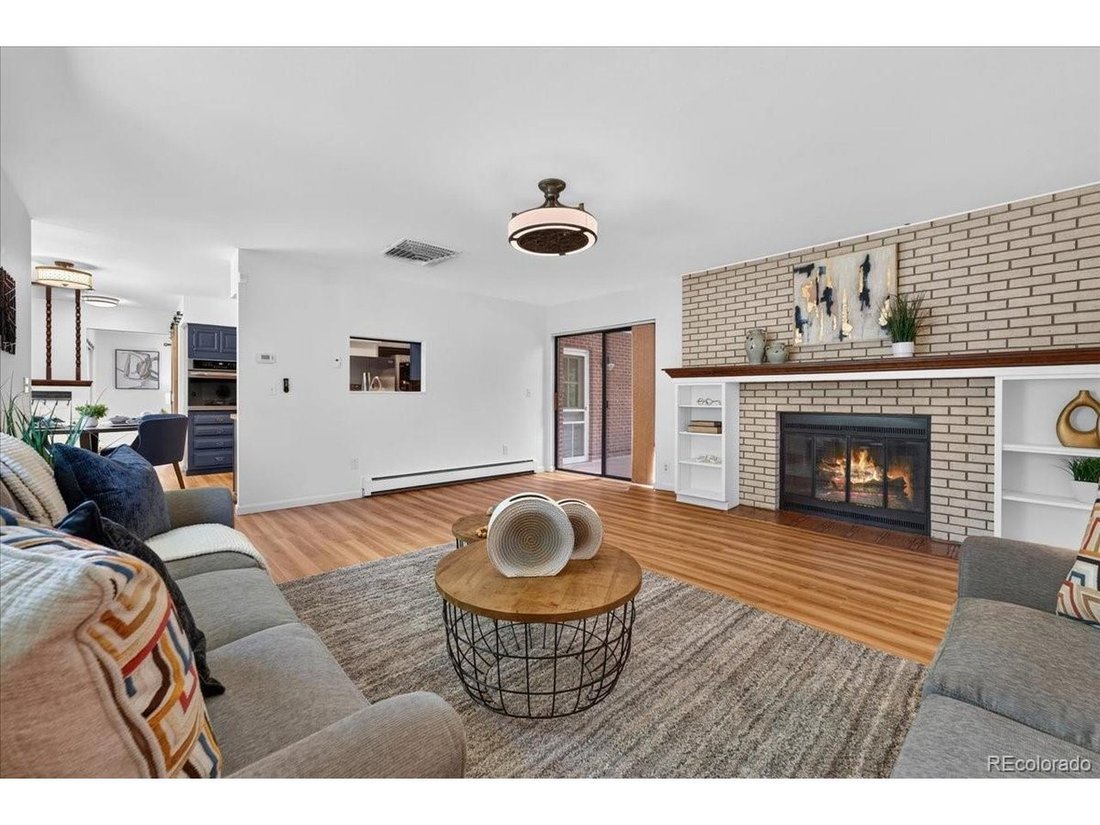 Lakewood, Colorado, United States 5 - 18172321