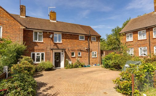 Casa a County Oak, Crawley, Inghilterra 1