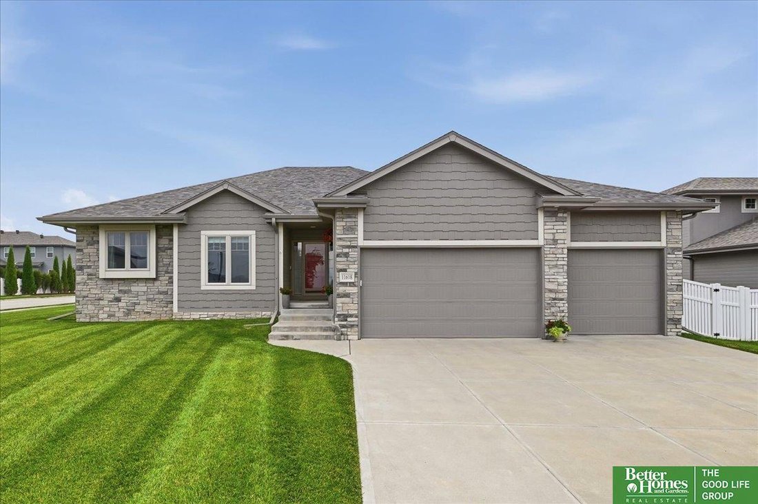 House in Papillion, Nebraska, United States 1 - 18421055