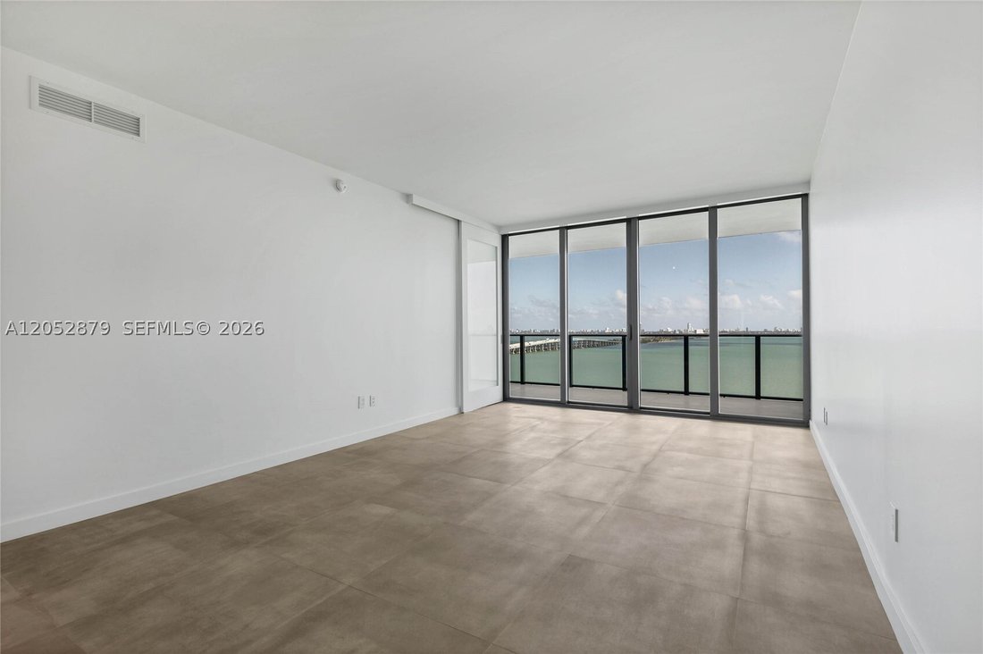 Condo in Miami, Florida, United States 2 - 18423077