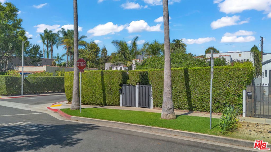 Los Angeles, California, United States 5 - 18423424