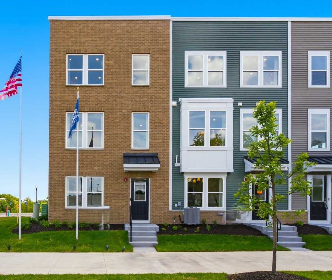 Townhouse in Hoffman Estates, Illinois, United States 1 - 18423432