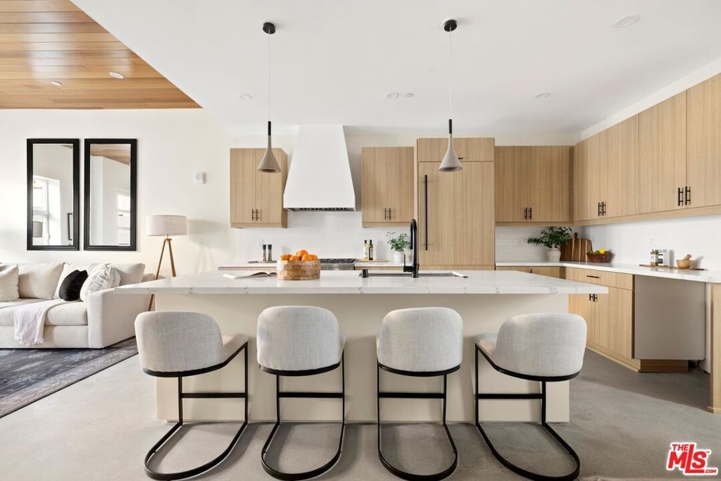 Townhouse in Los Angeles, California, United States 5 - 18423452