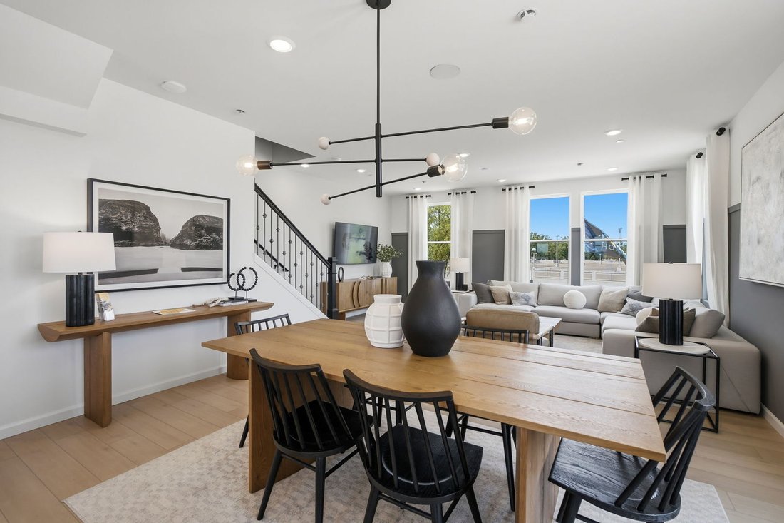 Townhouse in Hoffman Estates, Illinois, United States 3 - 18423423