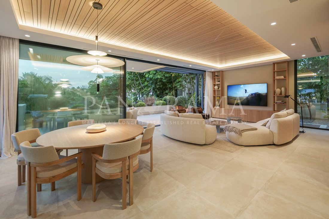 Villa in Estepona, Andalusia, Spain 2 - 18420952