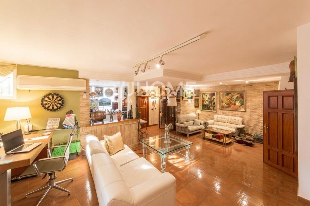 Chalet in Godella, Valencian Community, Spain 2 - 18403047