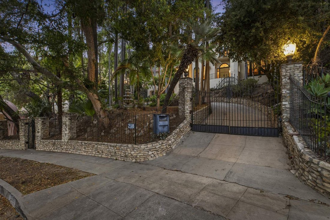 House in Los Angeles, California, United States 3 - 18421766