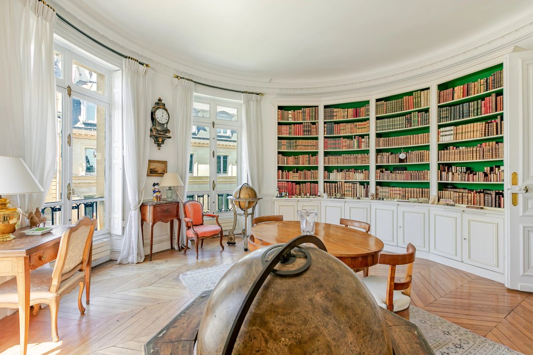 Apartment in Mairie, Paris 8e Arrondissement, Paris 3 - 18420932