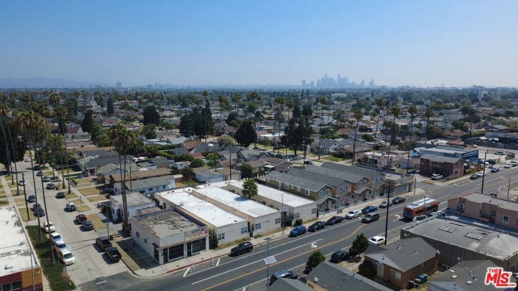 Los Angeles, California, United States 4 - 18423420