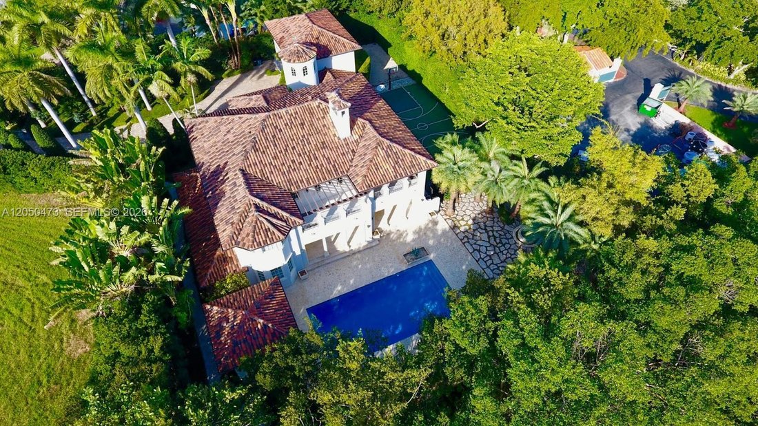 House in Miami, Florida, United States 1 - 18423938