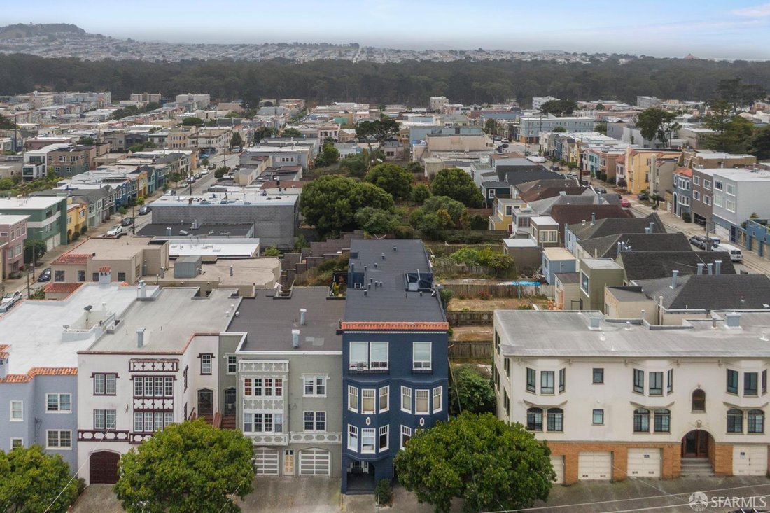 San Francisco, California, United States 1 - 18422712