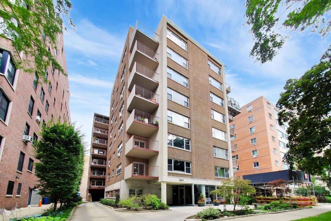 Co Op in Evanston, Illinois, United States 1 - 18423374