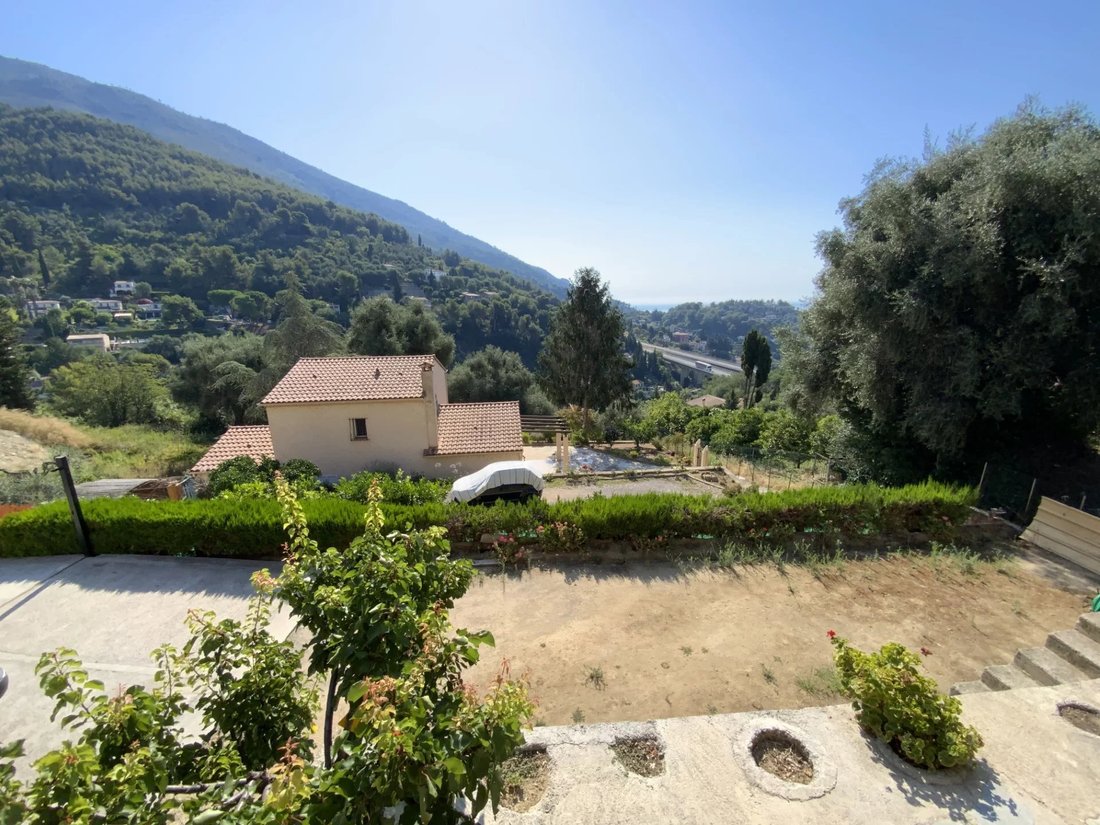 Villa in Menton, Provence-Alpes-Côte d'Azur, France 4 - 18421270