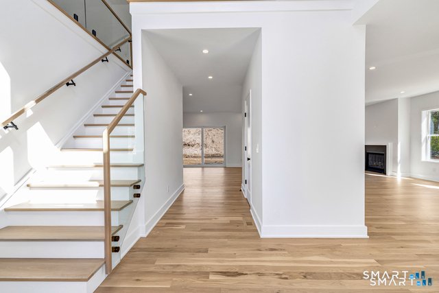 House in Monroe, Connecticut, United States 2 - 18422104