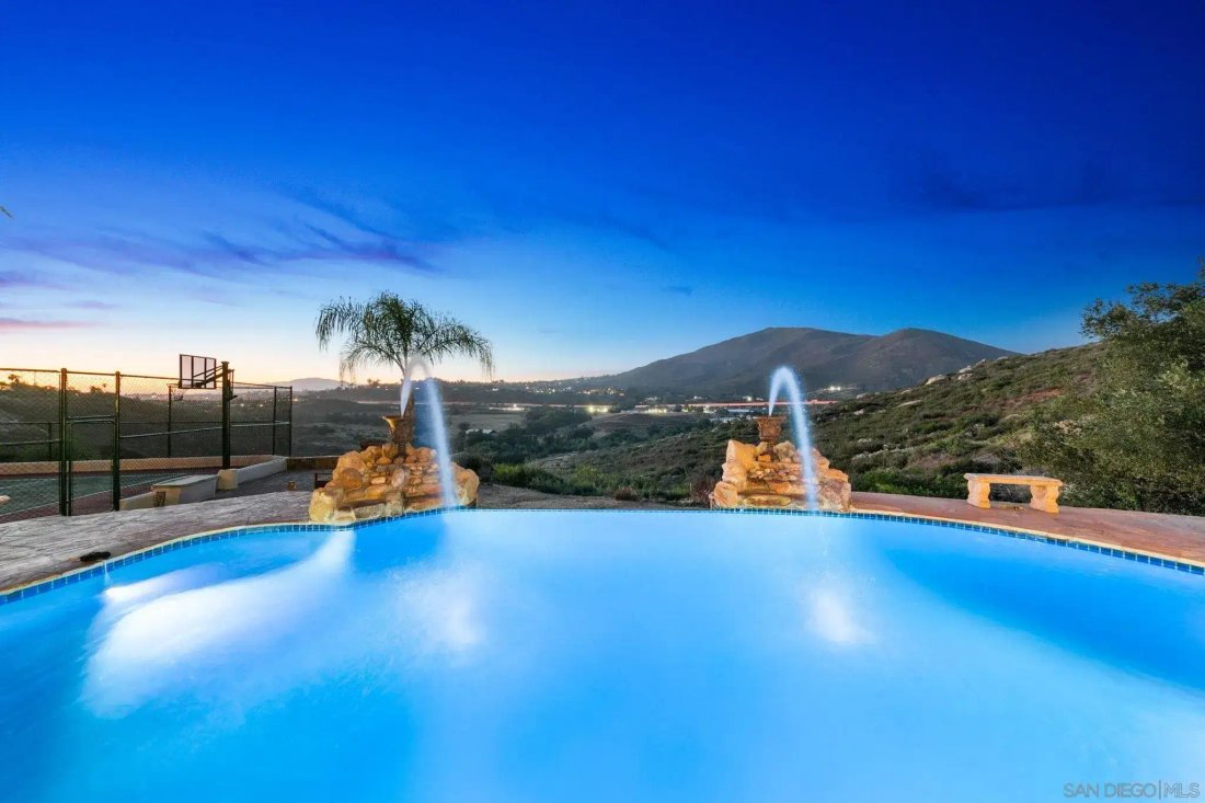 House in Alpine, California, United States 2 - 18422022