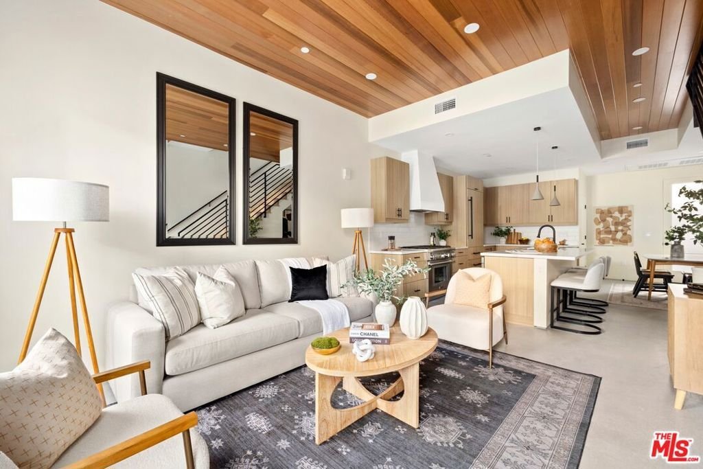 Townhouse in Los Angeles, California, United States 4 - 18423452