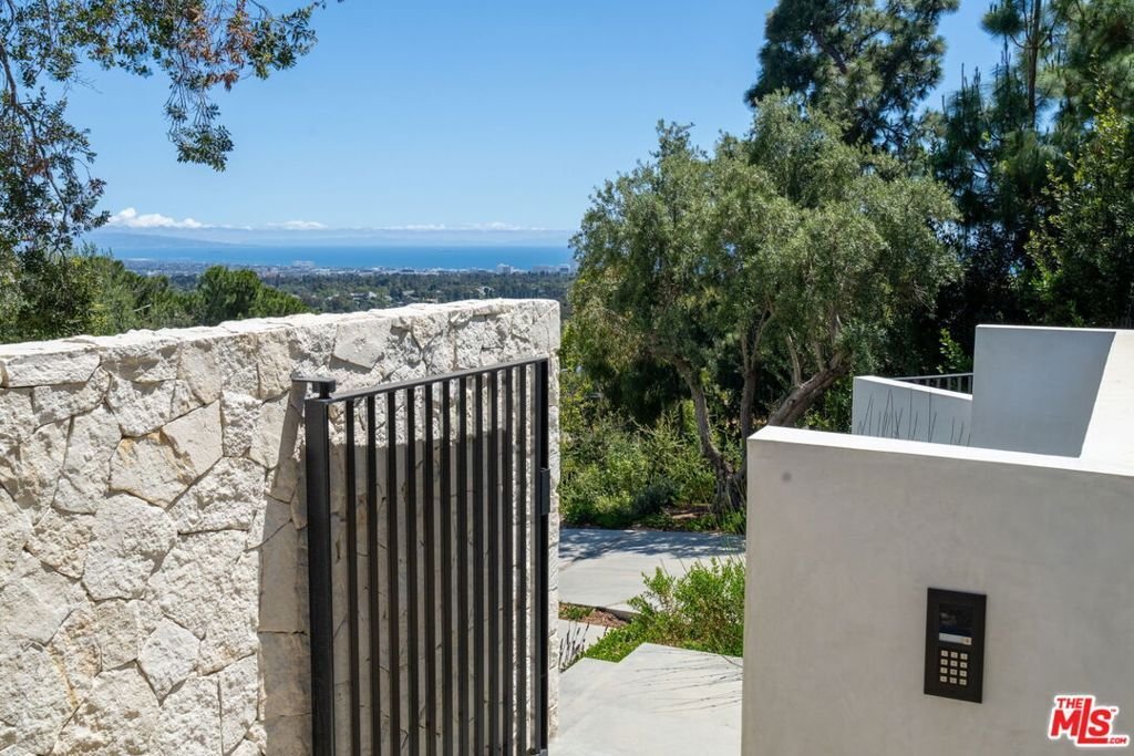 House in Los Angeles, California, United States 3 - 17838614