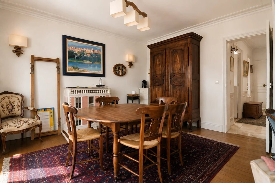 Apartment in Notre Dame, Versailles, France 4 - 18363940