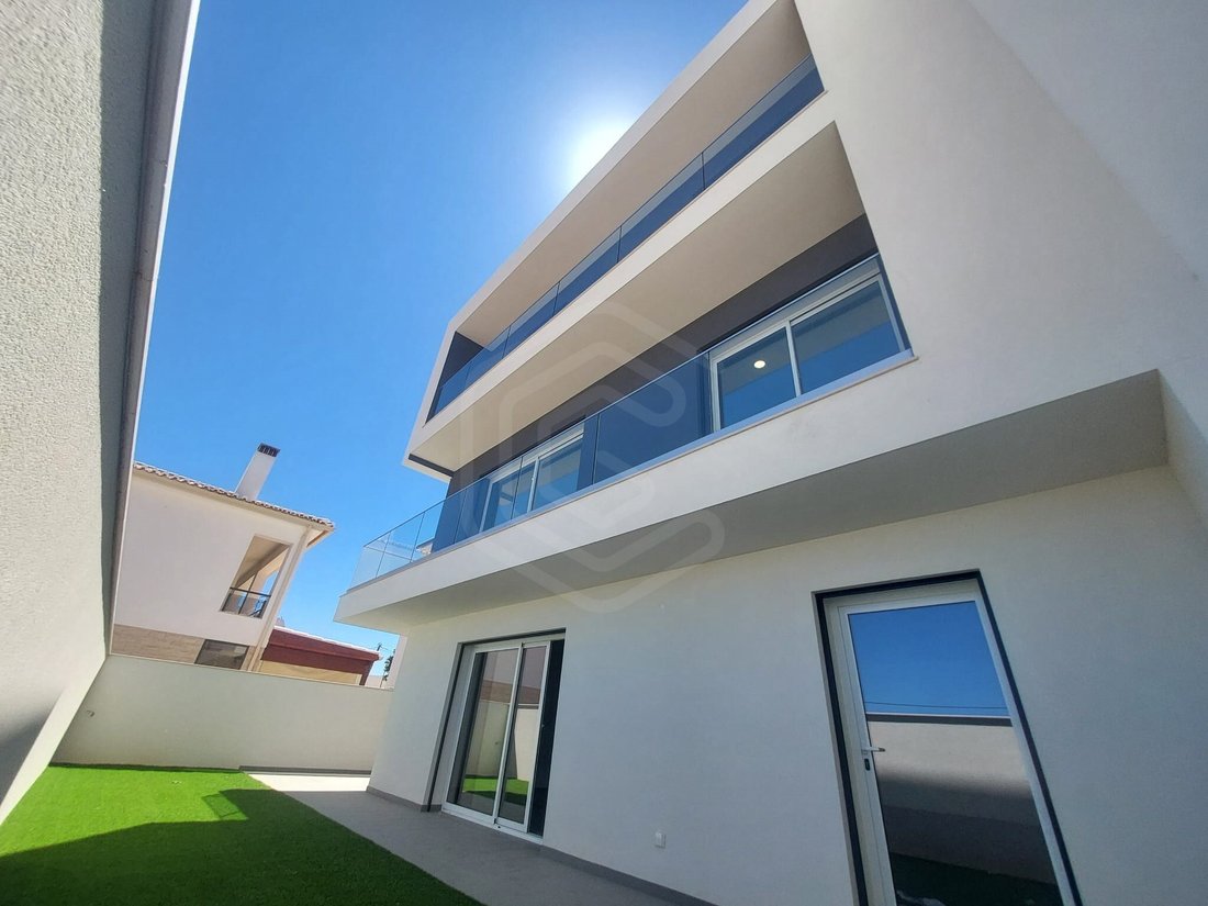 House in Mexilhoeira Grande, Algarve, Portugal 2 - 18424151