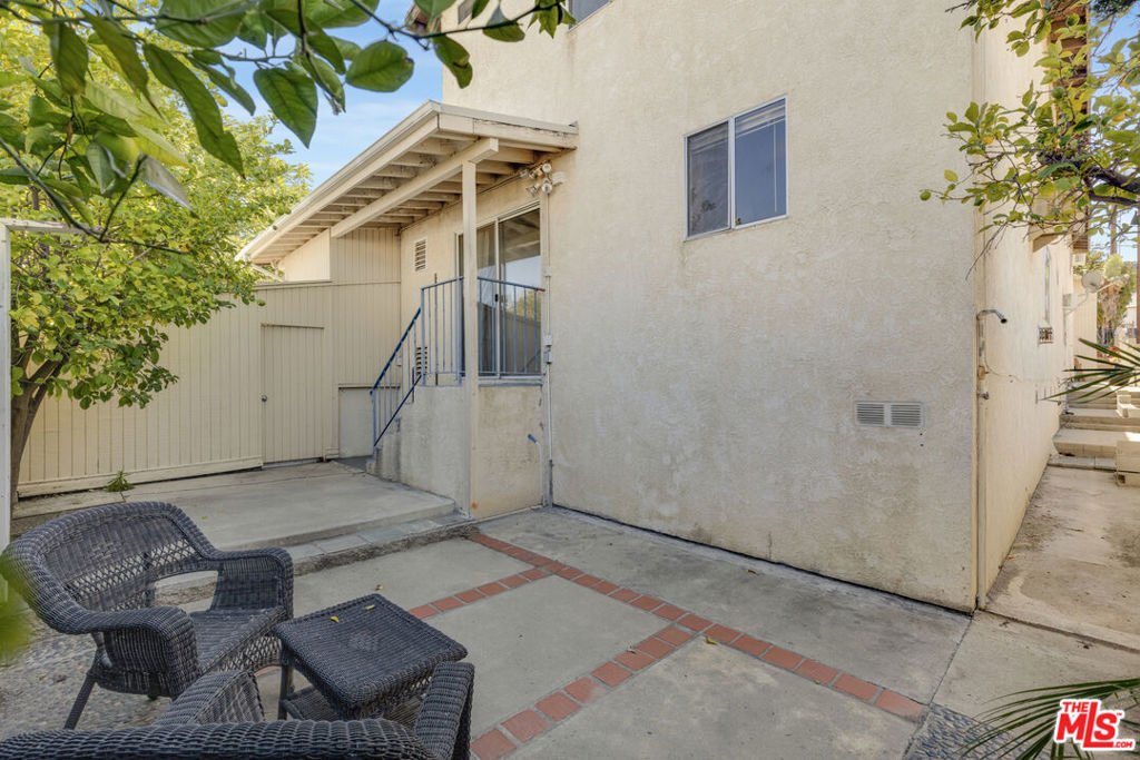 Los Angeles, California, United States 5 - 18423407