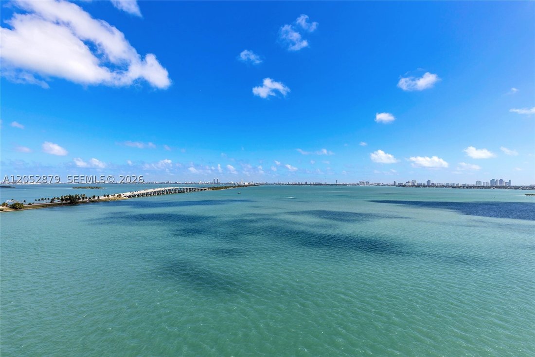 Condo in Miami, Florida, United States 4 - 18423077