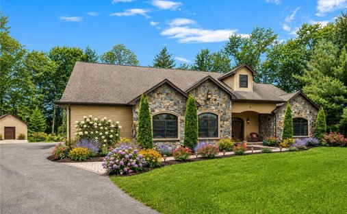 House in South Kingstown, Rhode Island, United States 1
