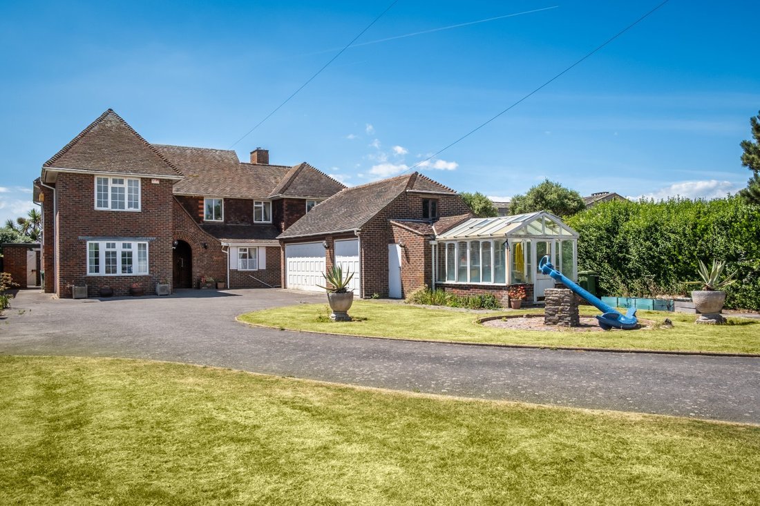 House in West Wittering, England 3 - 18421223