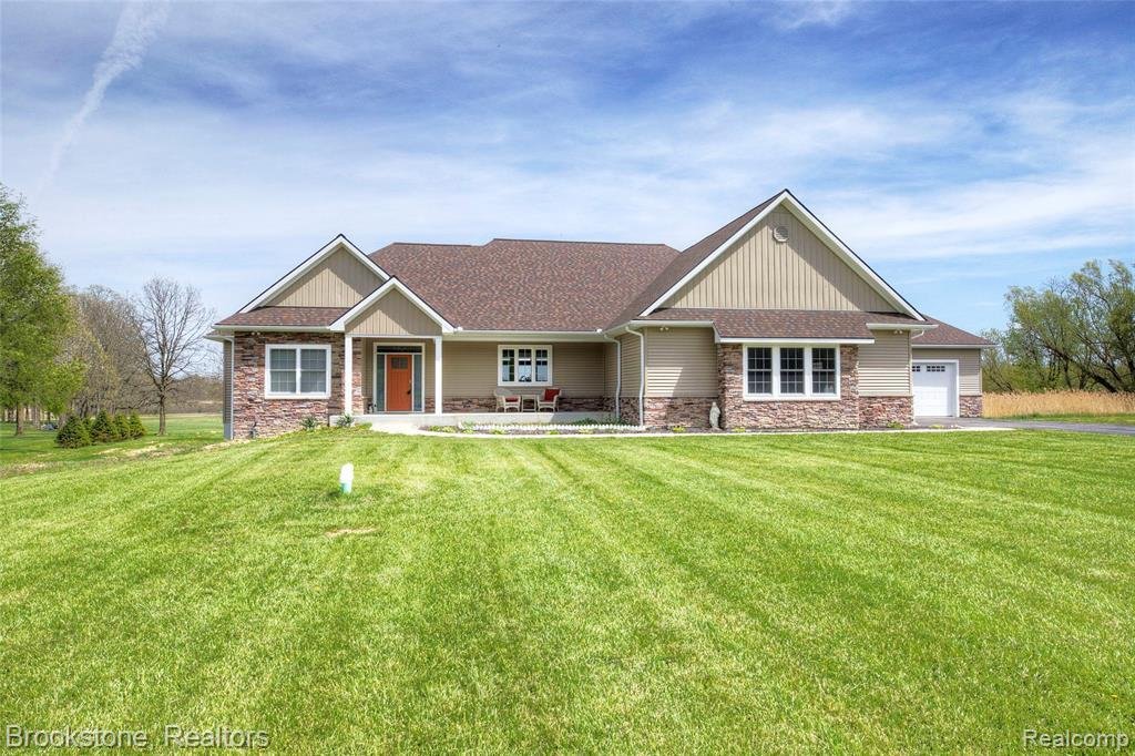 House in Lapeer, Michigan, United States 1 - 18308694