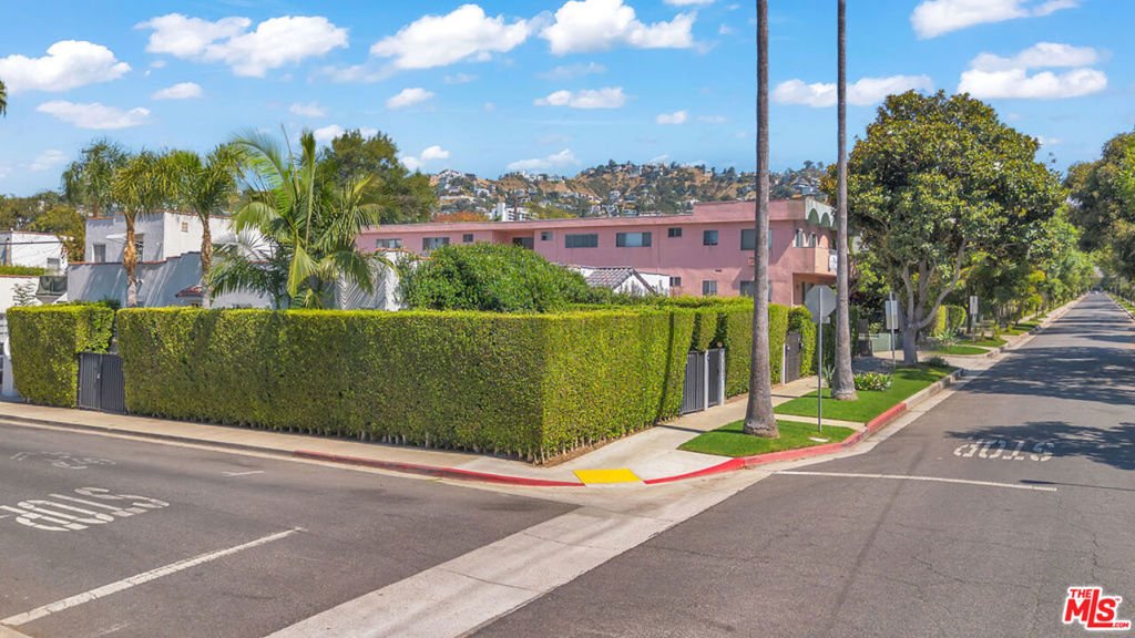 Los Angeles, California, United States 4 - 18423424