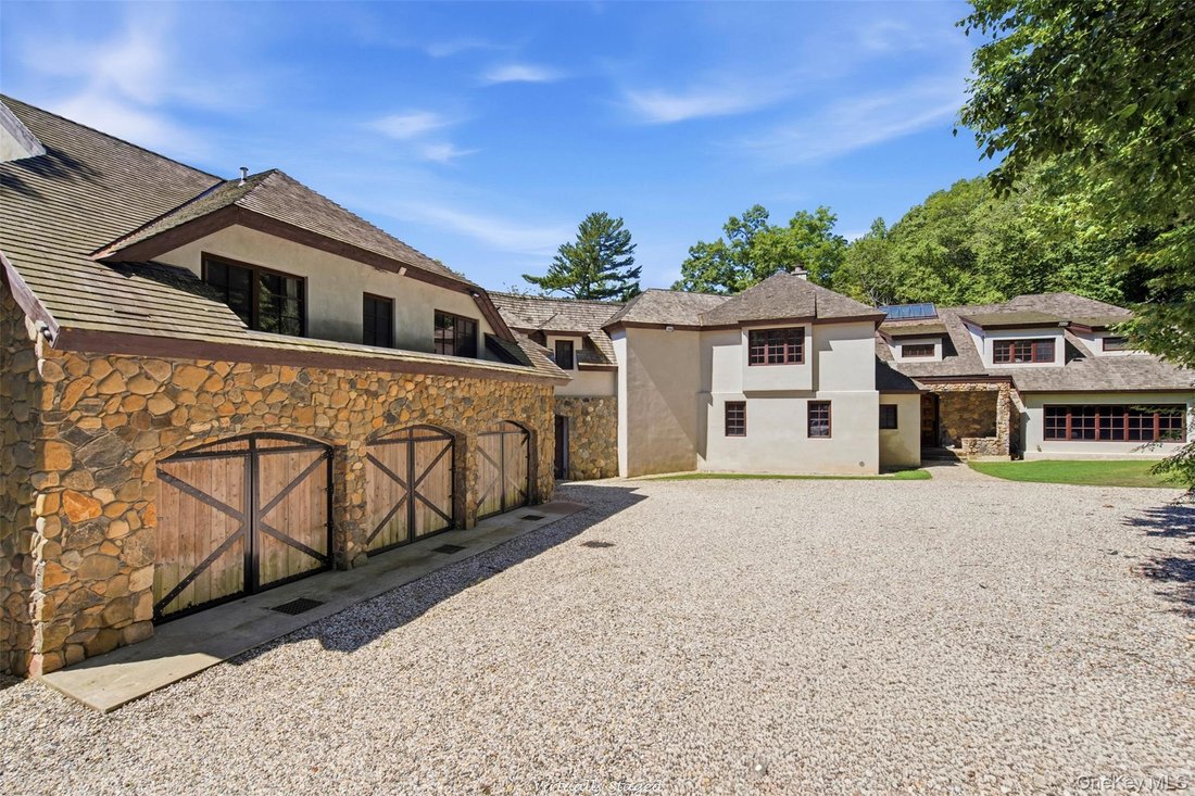 House in Cold Spring Harbor, New York, United States 5 - 18423426